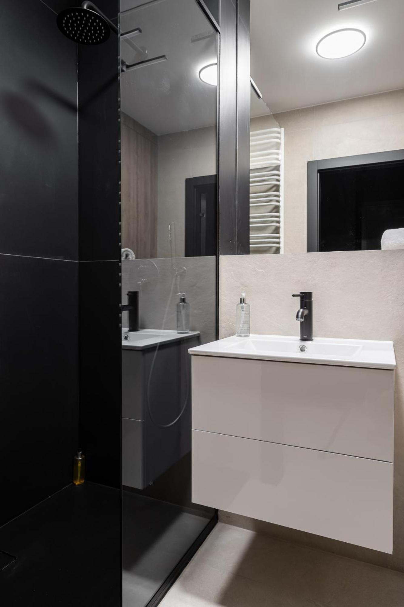 Rentplanet - Browary Wroclawskie ภายนอก รูปภาพ