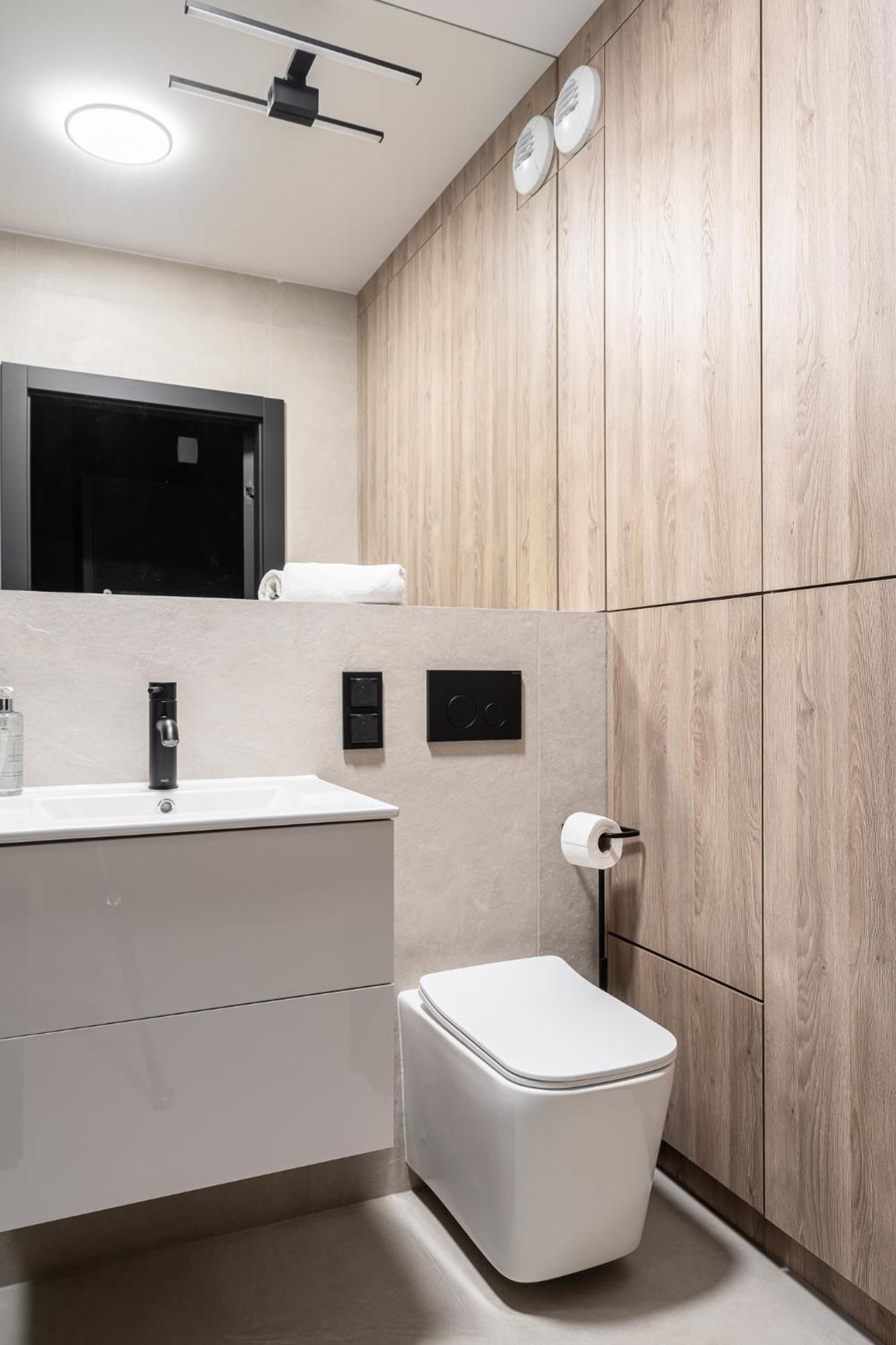 Rentplanet - Browary Wroclawskie ภายนอก รูปภาพ